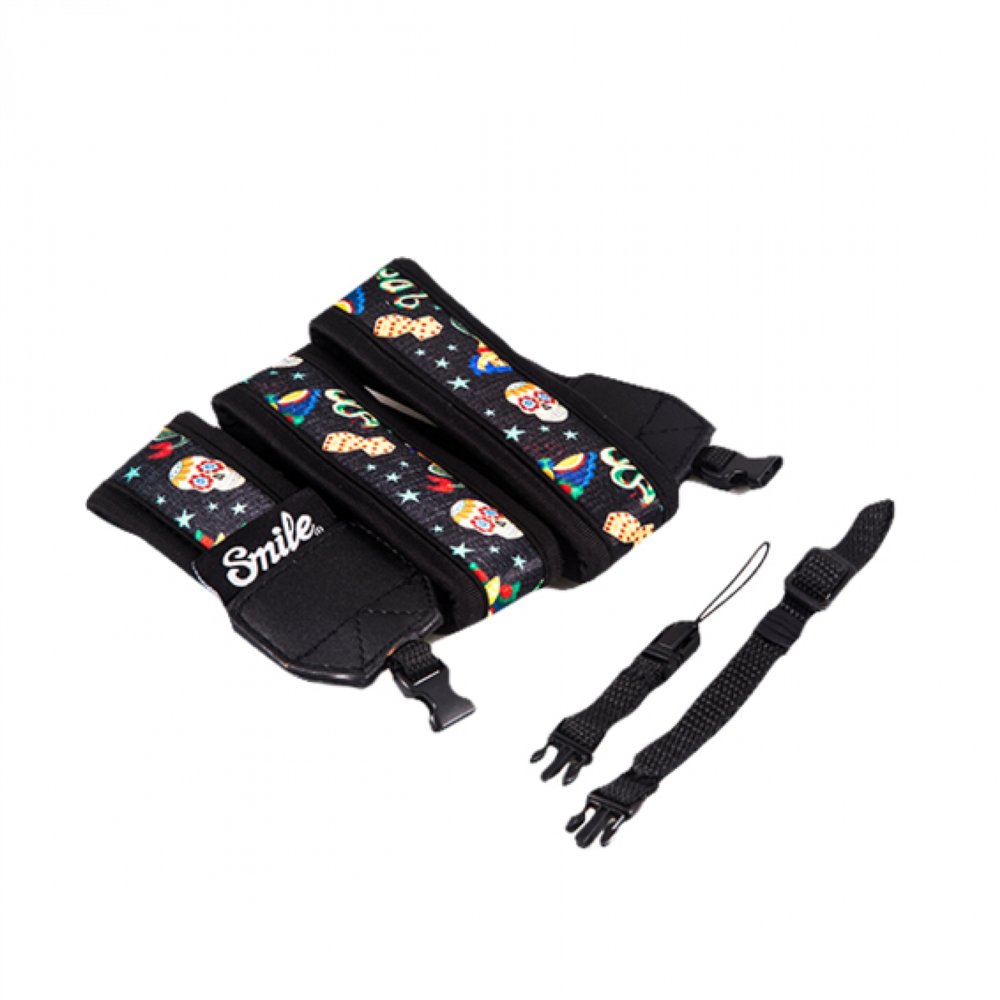 smile camera strap hungup - pin up