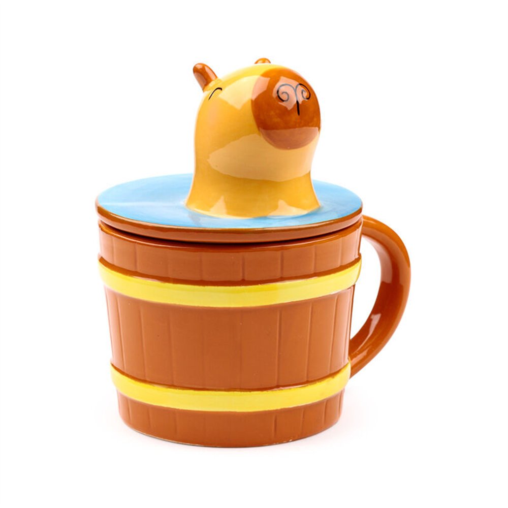 taza con tapa capibara