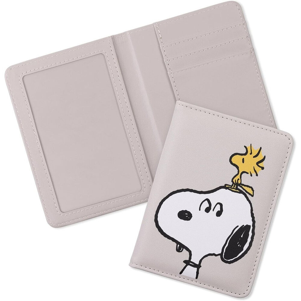 portapasaportes snoopy peanuts